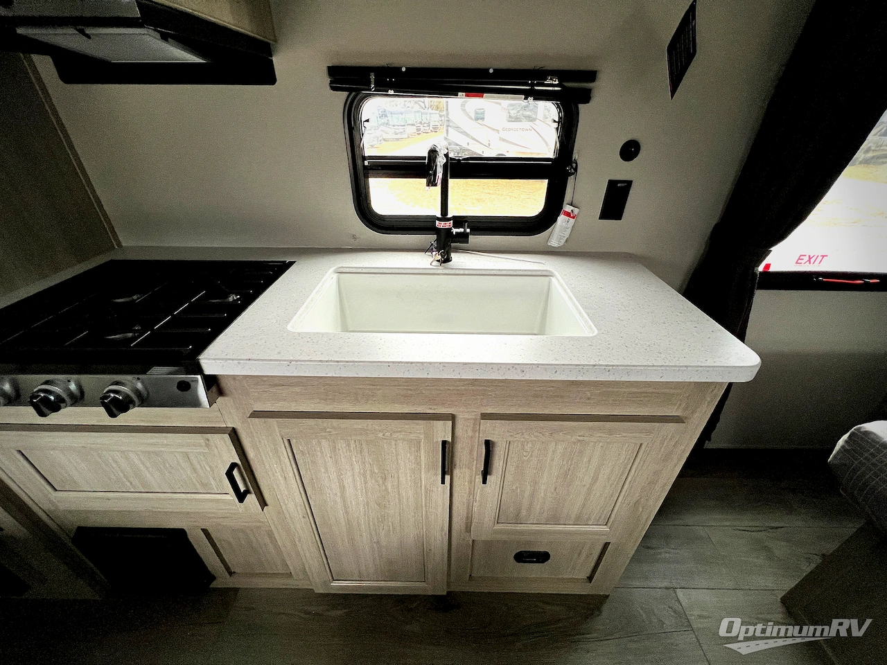 2026 Coachmen Catalina Summit Series 8 211BH Photo 9