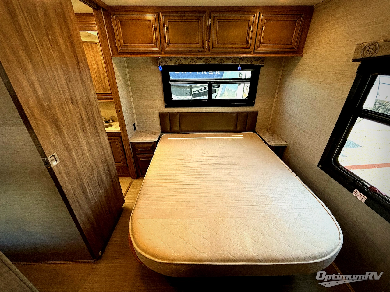 2021 Entegra Odyssey 31F Photo 11