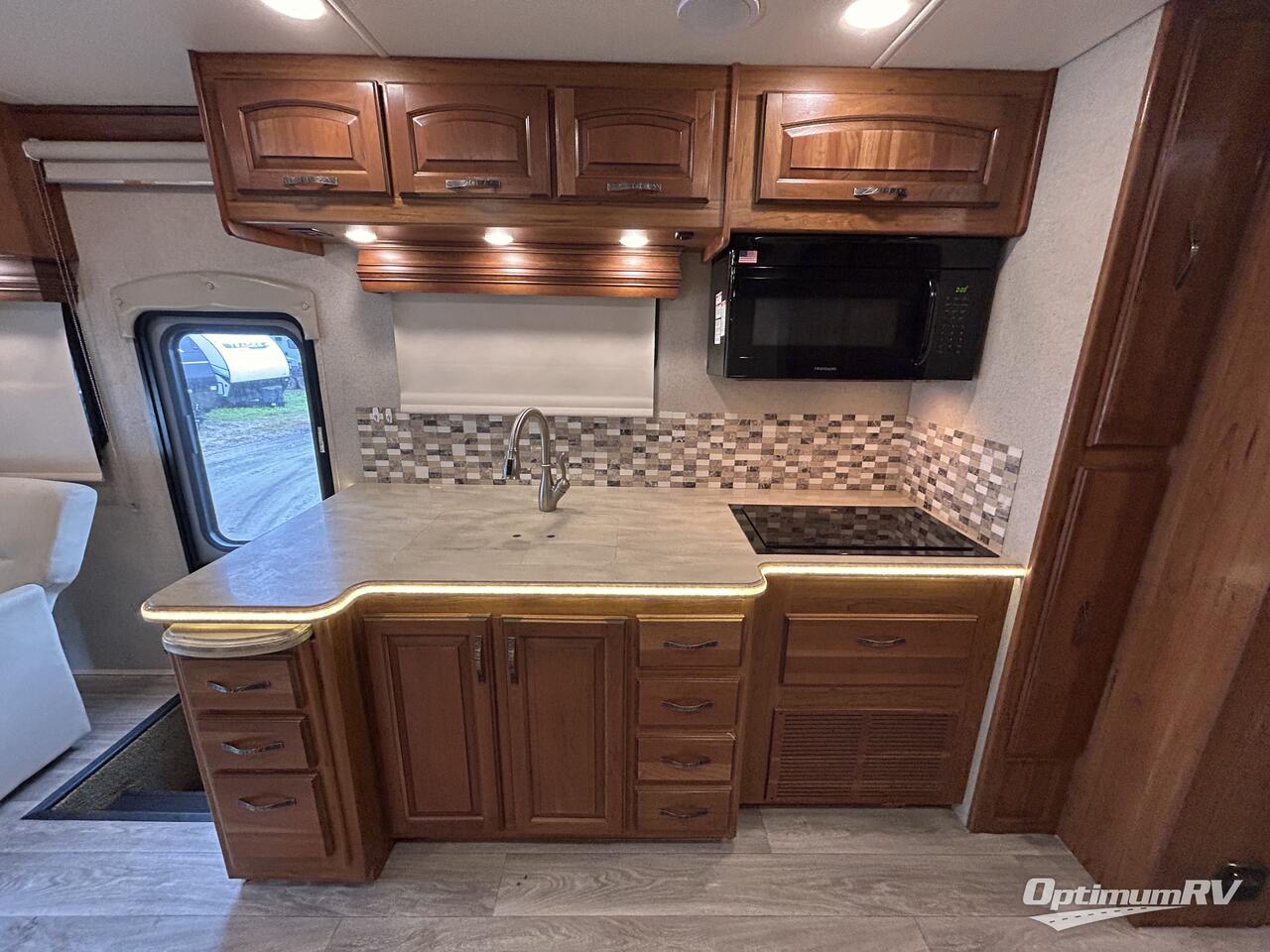 2016 Jayco Seneca 37RB Photo 10
