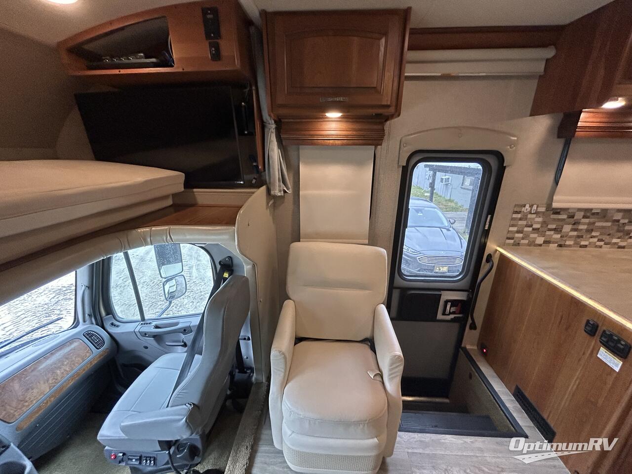 2016 Jayco Seneca 37RB Photo 12