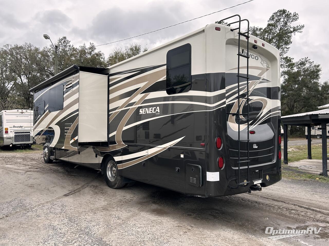 2016 Jayco Seneca 37RB Photo 3
