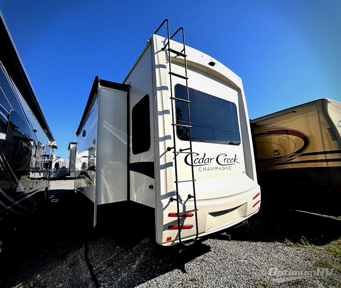 2020 Forest River Cedar Creek Champagne Edition 38EL Photo 2