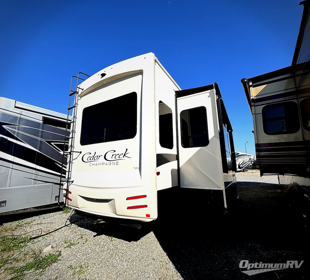 2020 Forest River Cedar Creek Champagne Edition 38EL Photo 3