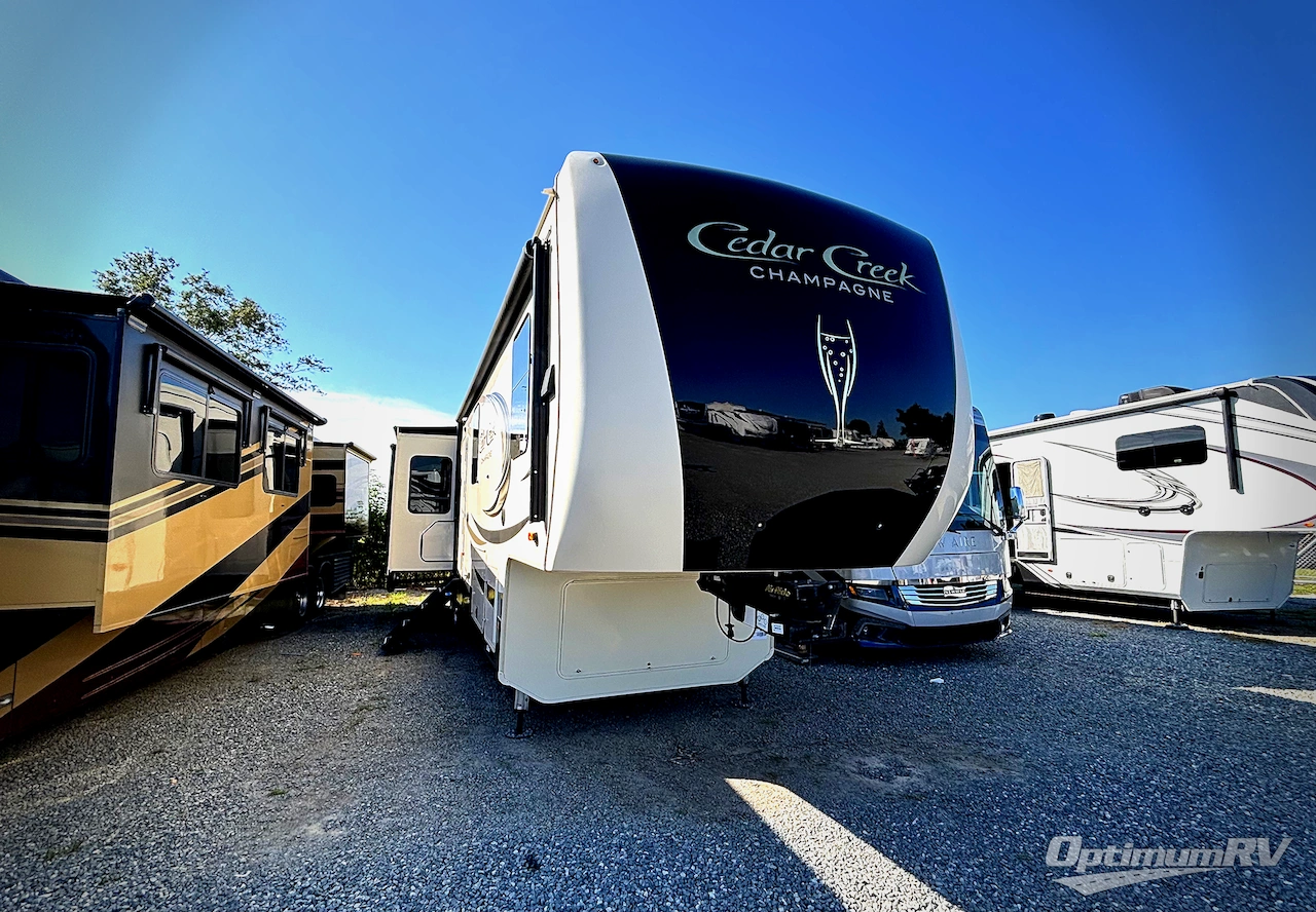 2020 Forest River Cedar Creek Champagne Edition 38EL Photo 1