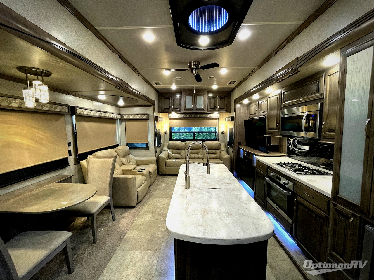 2020 Forest River Cedar Creek Champagne Edition 38EL Photo 4