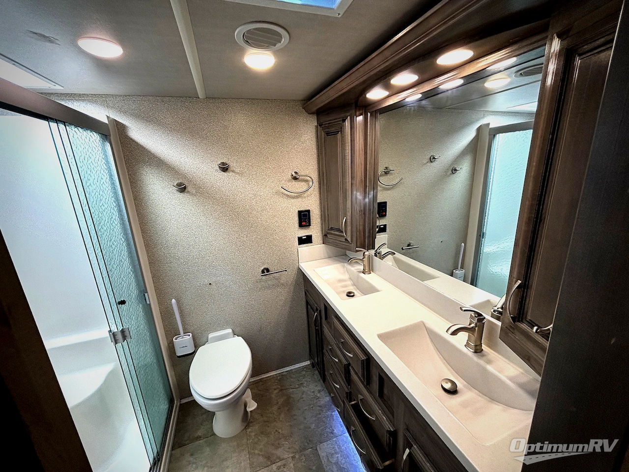 2020 Forest River Cedar Creek Champagne Edition 38EL Photo 23