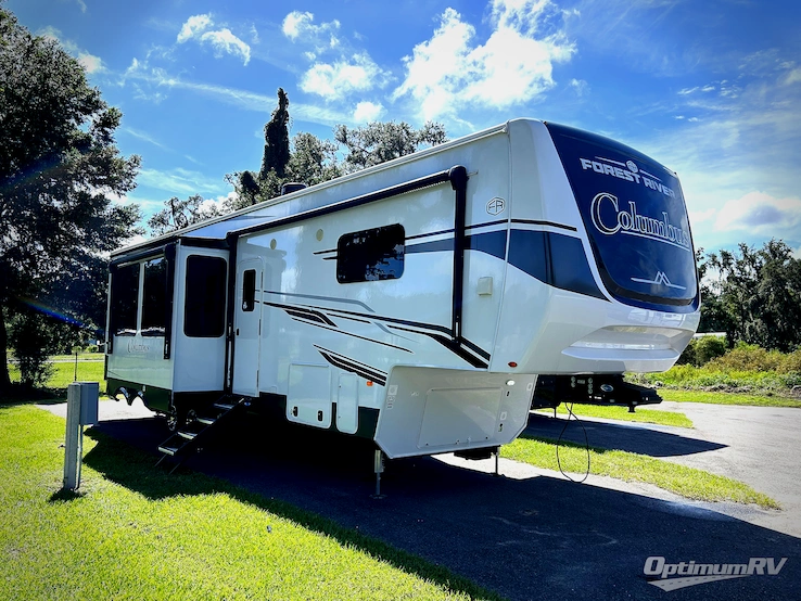 2025 Palomino Columbus 376DS RV Photo 1