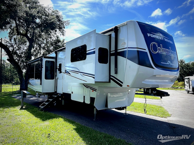 2025 Palomino Columbus 380RL RV Photo 1