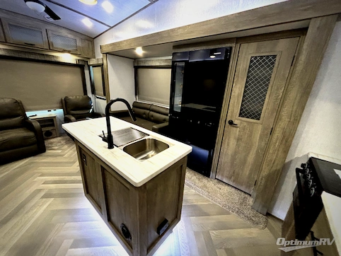 2022 Forest River Wildwood Heritage Glen 286RL RV Photo 4