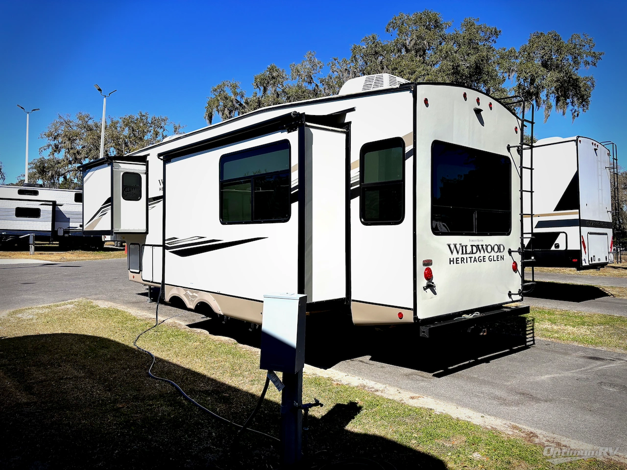 2022 Forest River Wildwood Heritage Glen 286RL Photo 3