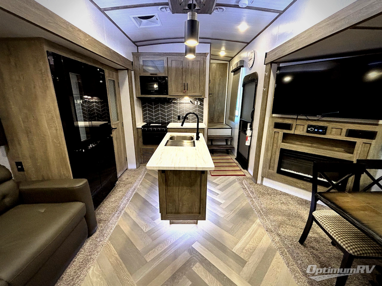 2022 Forest River Wildwood Heritage Glen 286RL Photo 5