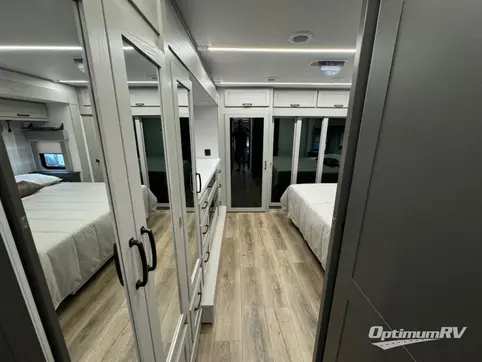 2025 Palomino Columbus 380RL RV Photo 4