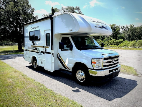 Used 2026 Thor Motor Coach Chateau 19X Featured Photo