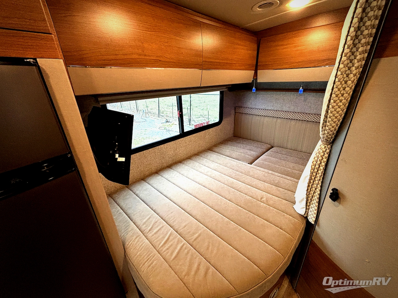 2017 Winnebago View 24J Photo 9