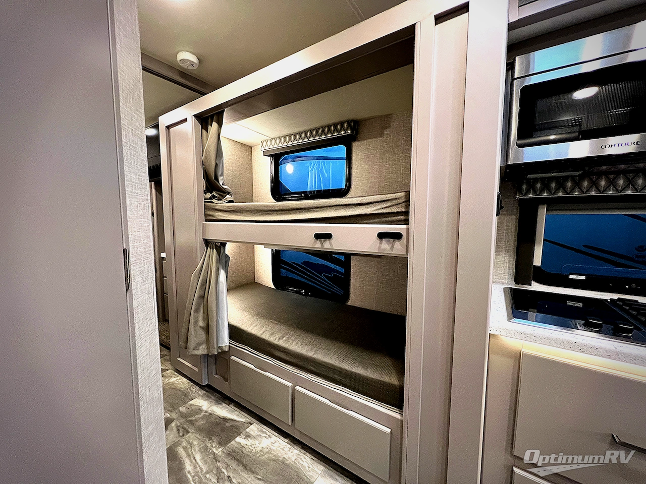 2023 Thor Quantum LF31 E450-V8 Photo 17