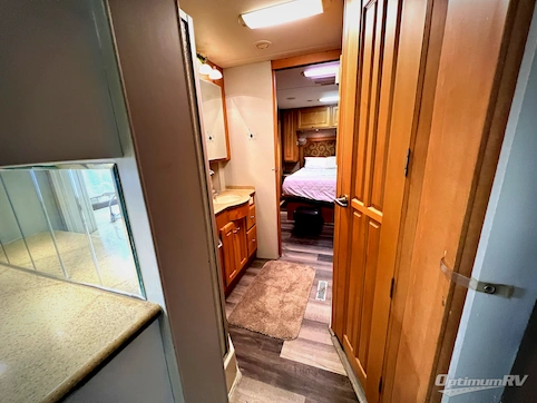 2006 Monaco Diplomat 40PAQ RV Photo 3