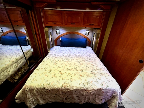 2013 Coachmen Sportscoach Cross Country 405FK RV Photo 4