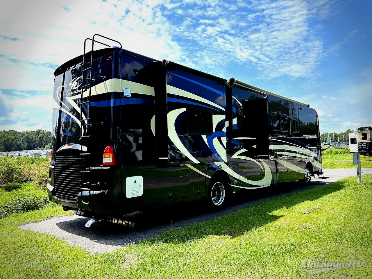 2013 Coachmen Sportscoach Cross Country 405FK Photo 2