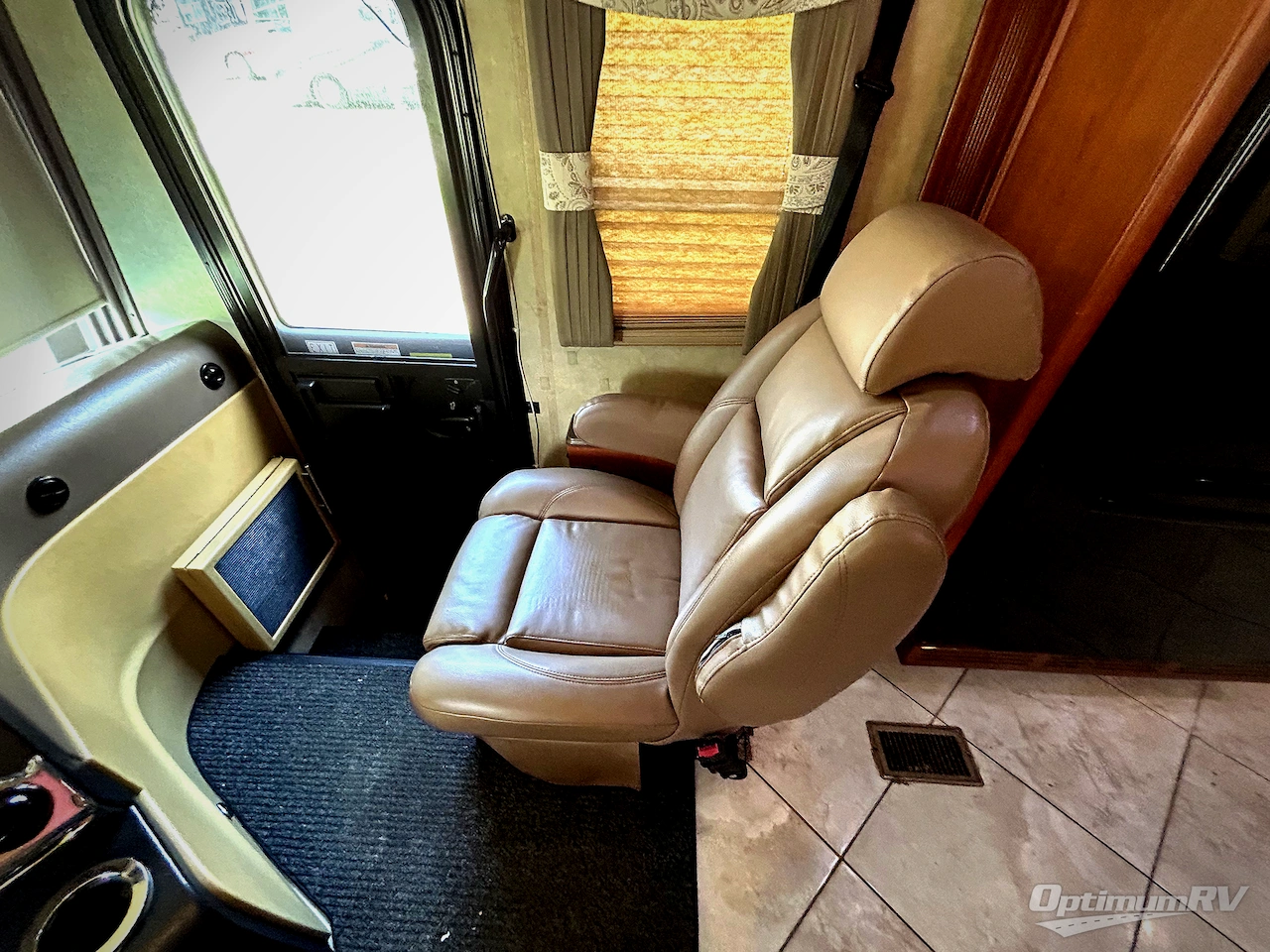 2013 Coachmen Sportscoach Cross Country 405FK Photo 8