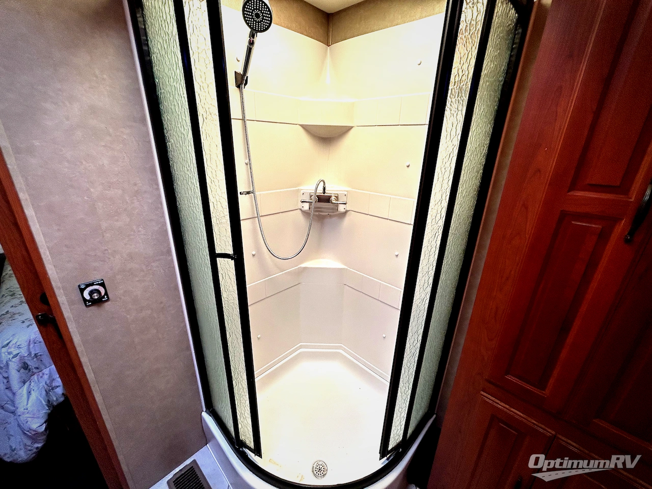 2013 Coachmen Sportscoach Cross Country 405FK Photo 16