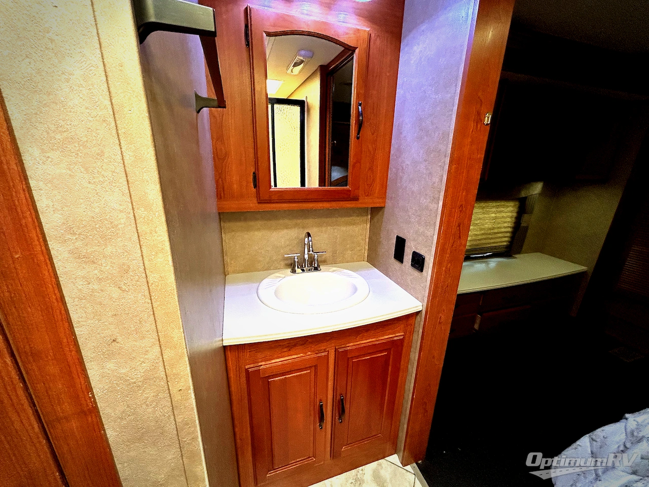 2013 Coachmen Sportscoach Cross Country 405FK Photo 17