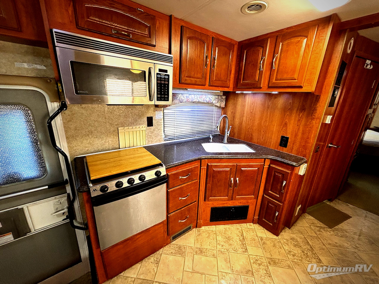 2007 Coachmen Aurora 3580TS Photo 10