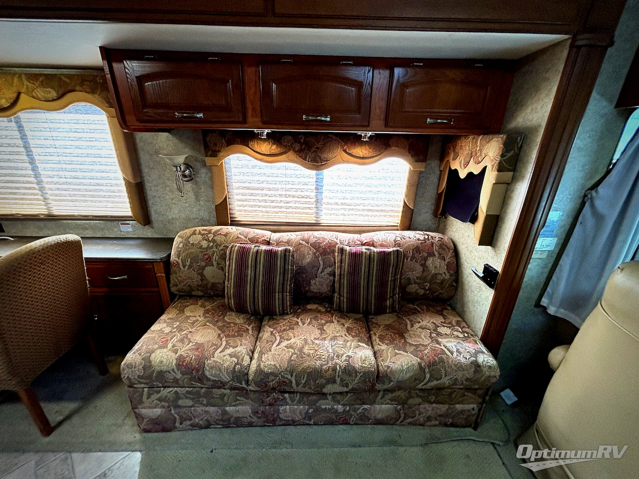 2007 Coachmen Aurora 3580TS Photo 11