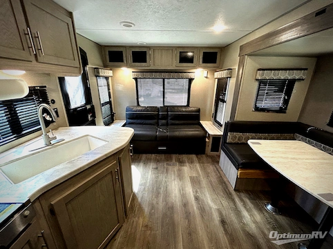 2023 Coachmen Catalina Summit Series 8 231MKS RV Photo 2