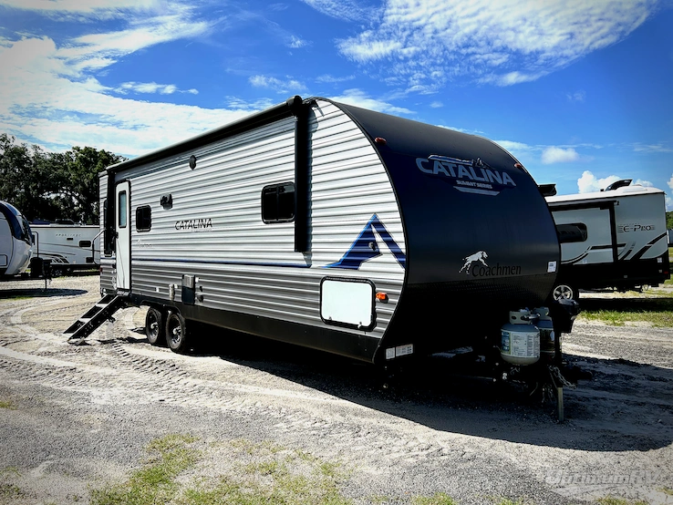 2023 Coachmen Catalina Summit Series 8 231MKS RV Photo 1