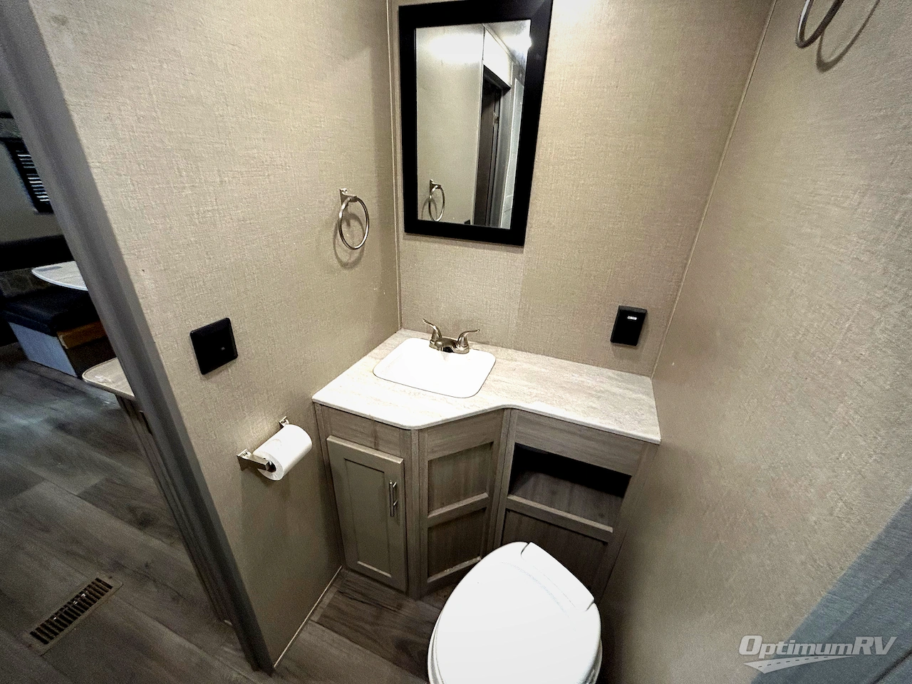 2023 Coachmen Catalina Summit Series 8 231MKS Photo 10