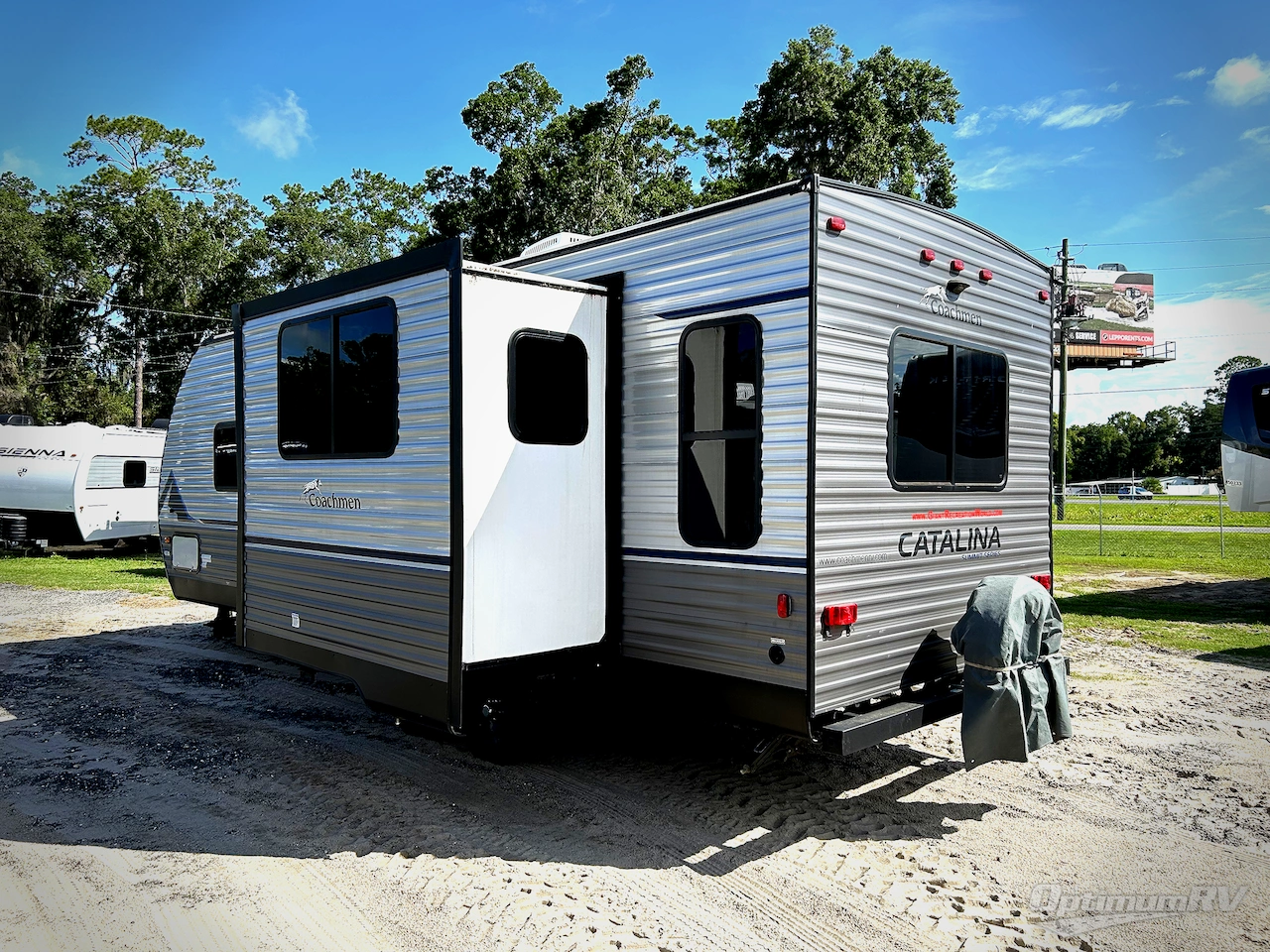 2023 Coachmen Catalina Summit Series 8 231MKS Photo 3