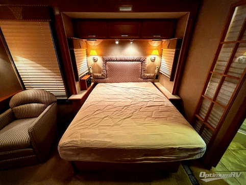 2006 Winnebago Adventurer 37B RV Photo 4