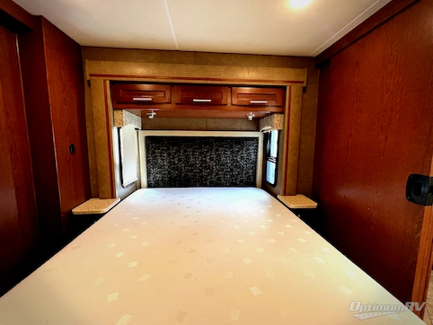 2015 Forest River Legacy SR 300 360RB RV Photo 4