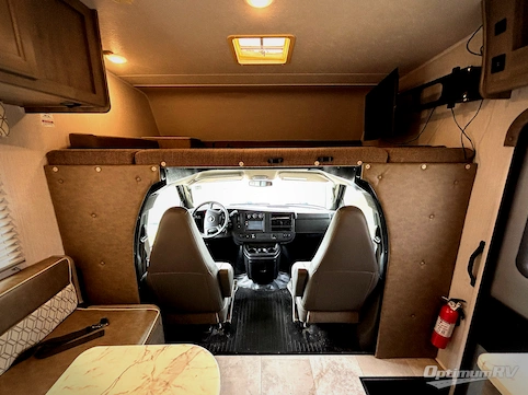2021 Coachmen Freelander 22XG Chevy 4500 RV Photo 3