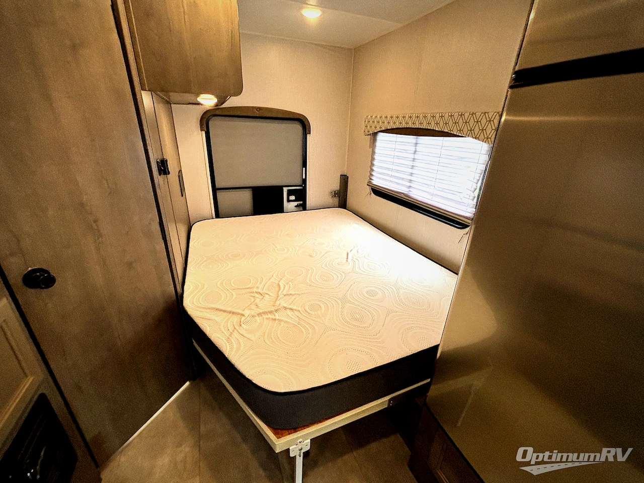 2021 Coachmen Freelander 22XG Chevy 4500 Photo 16