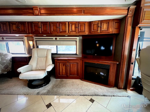 2014 Itasca Ellipse 42QD RV Photo 2