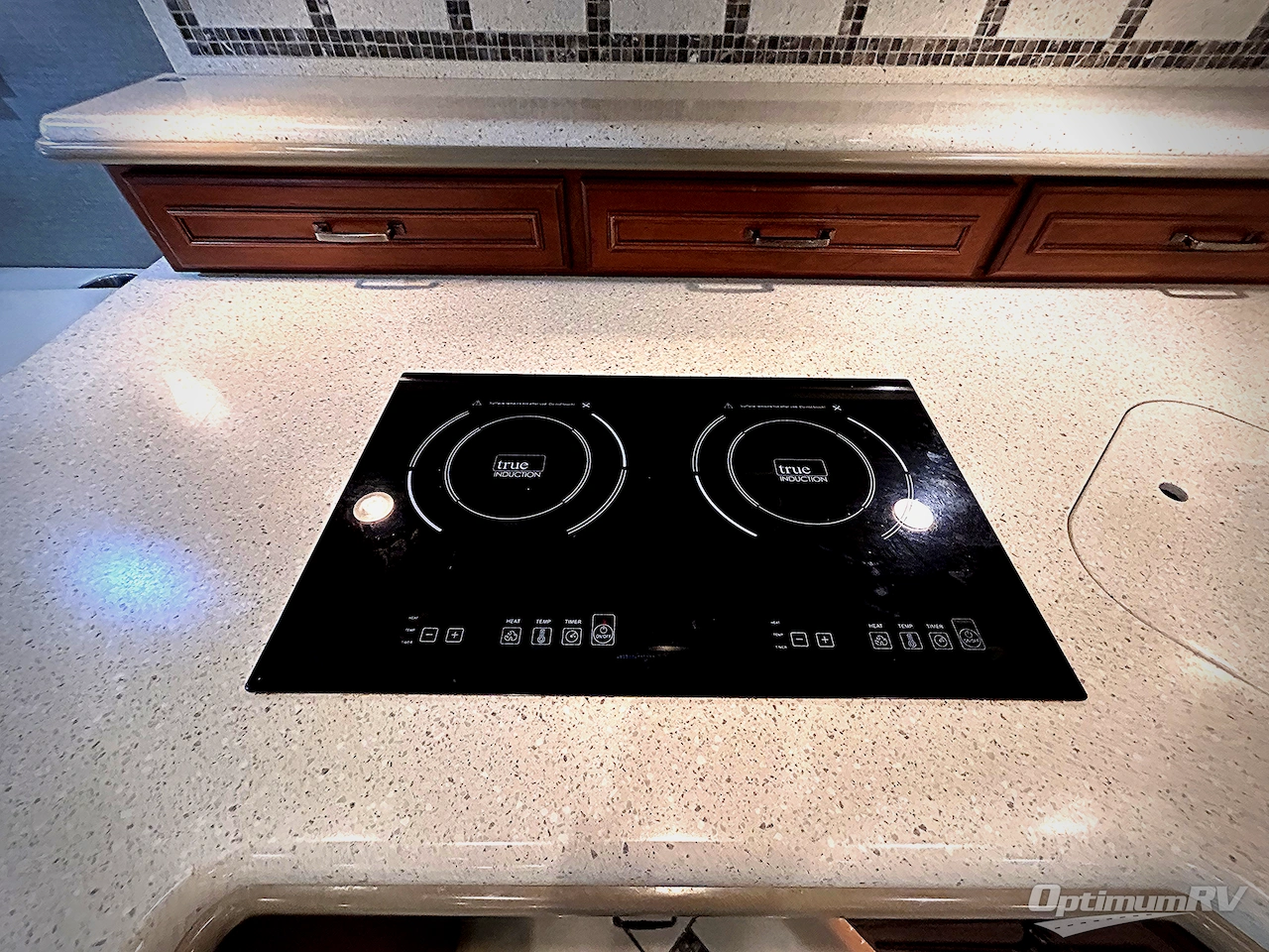 2014 Itasca Ellipse 42QD Photo 10