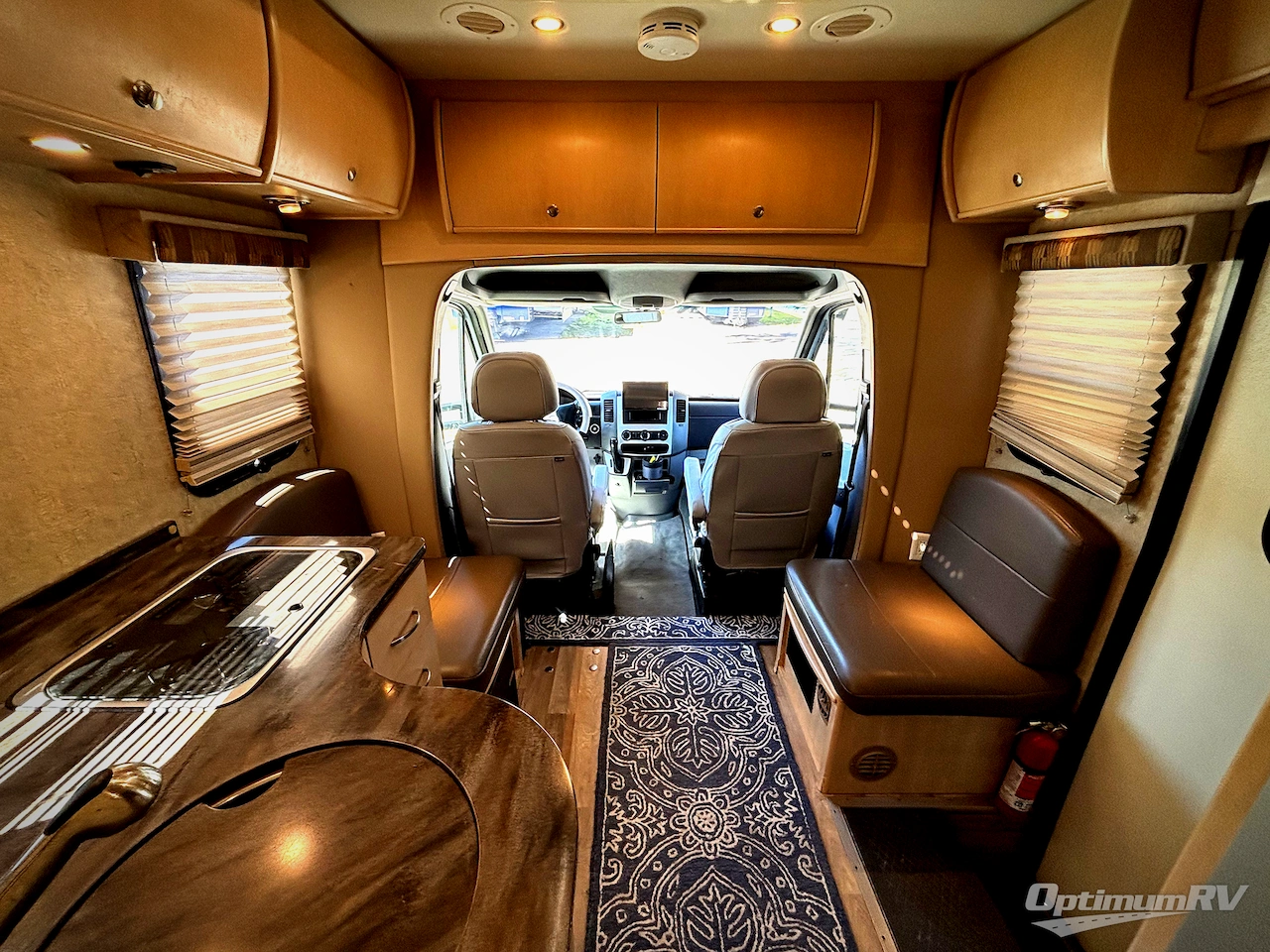 2013 Leisure Travel Unity U24TB Photo 5