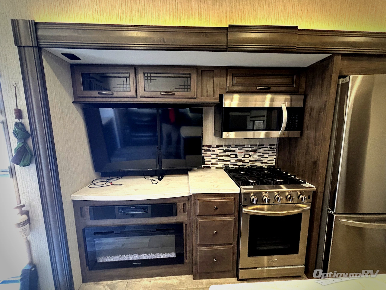 2021 Forest River Sandpiper 383RBLOK Photo 9