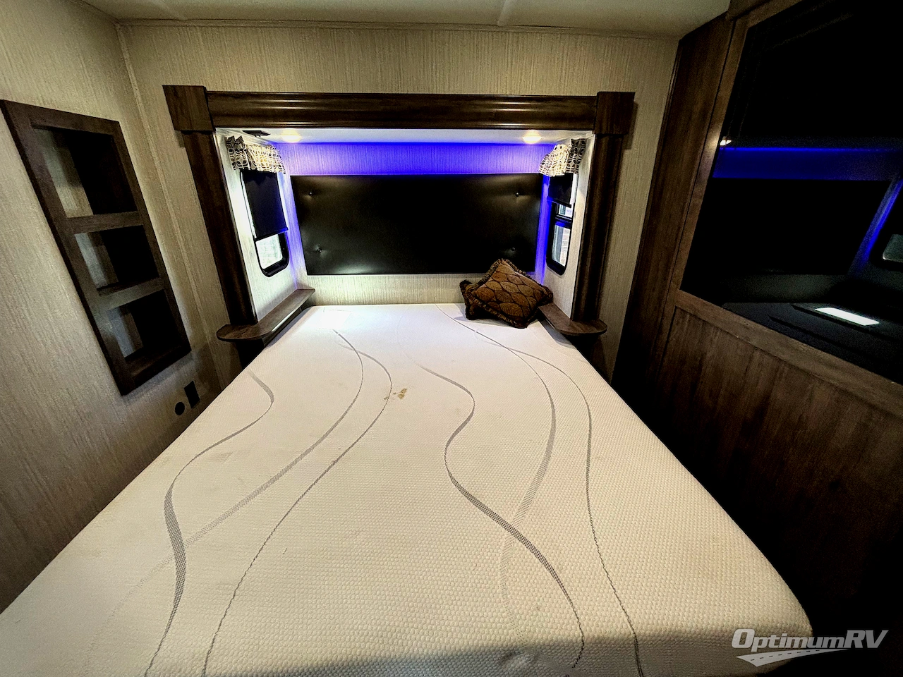 2021 Forest River Sandpiper 383RBLOK Photo 16