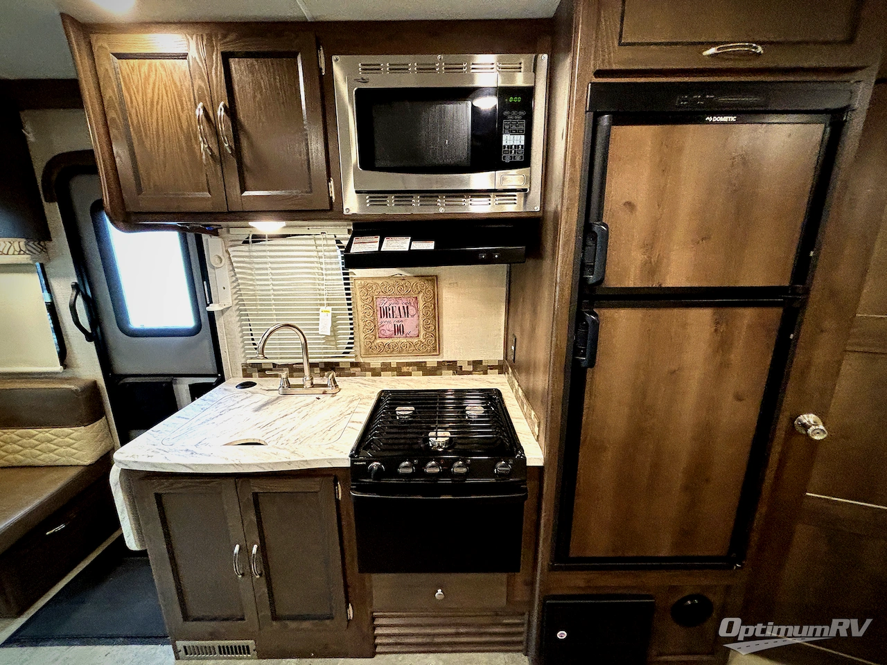 2019 Coachmen Prism 2200FS Photo 6