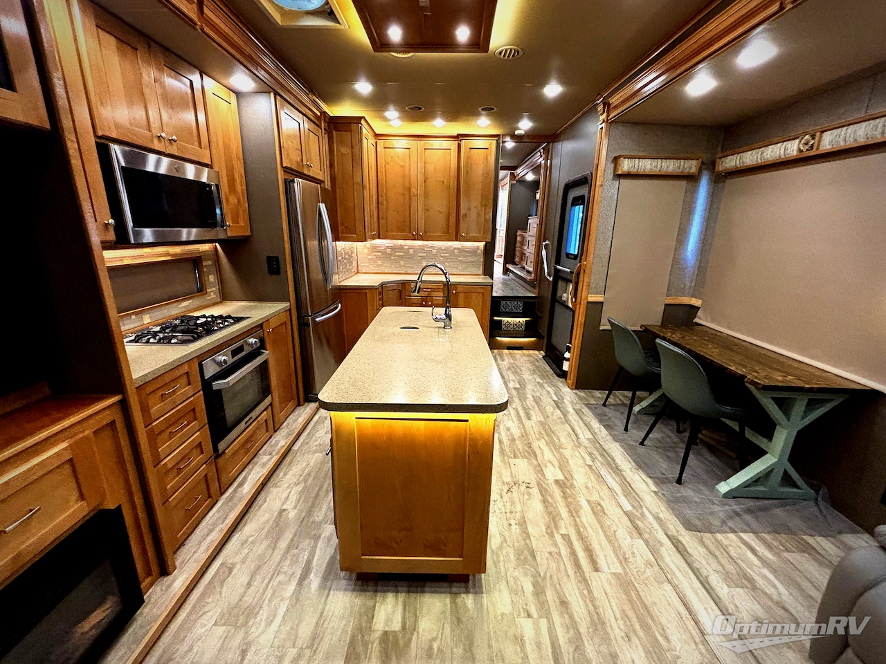 2019 VanLeigh Vilano 370GB Photo 3