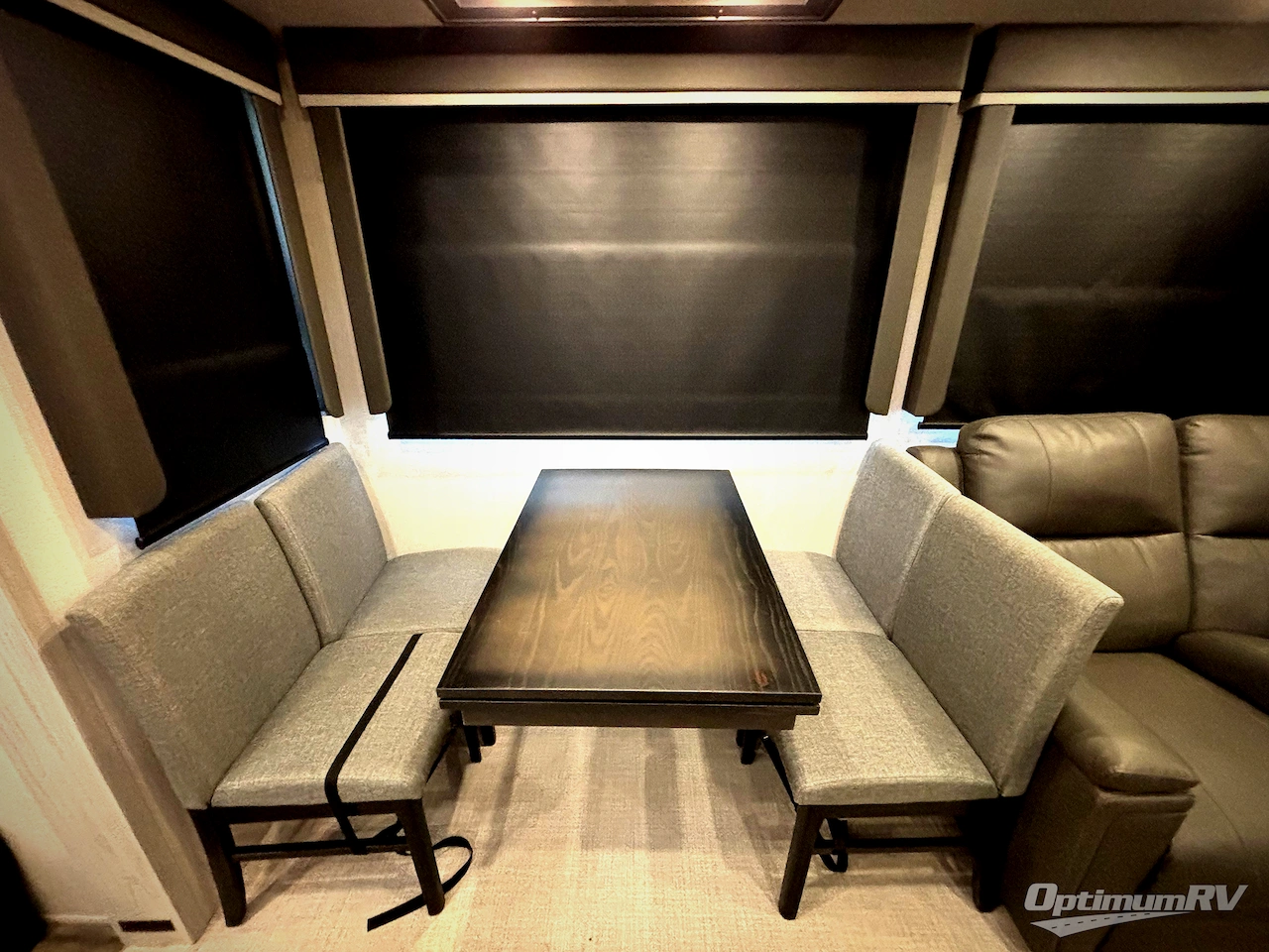 2023 Keystone Montana High Country 351BH Photo 16