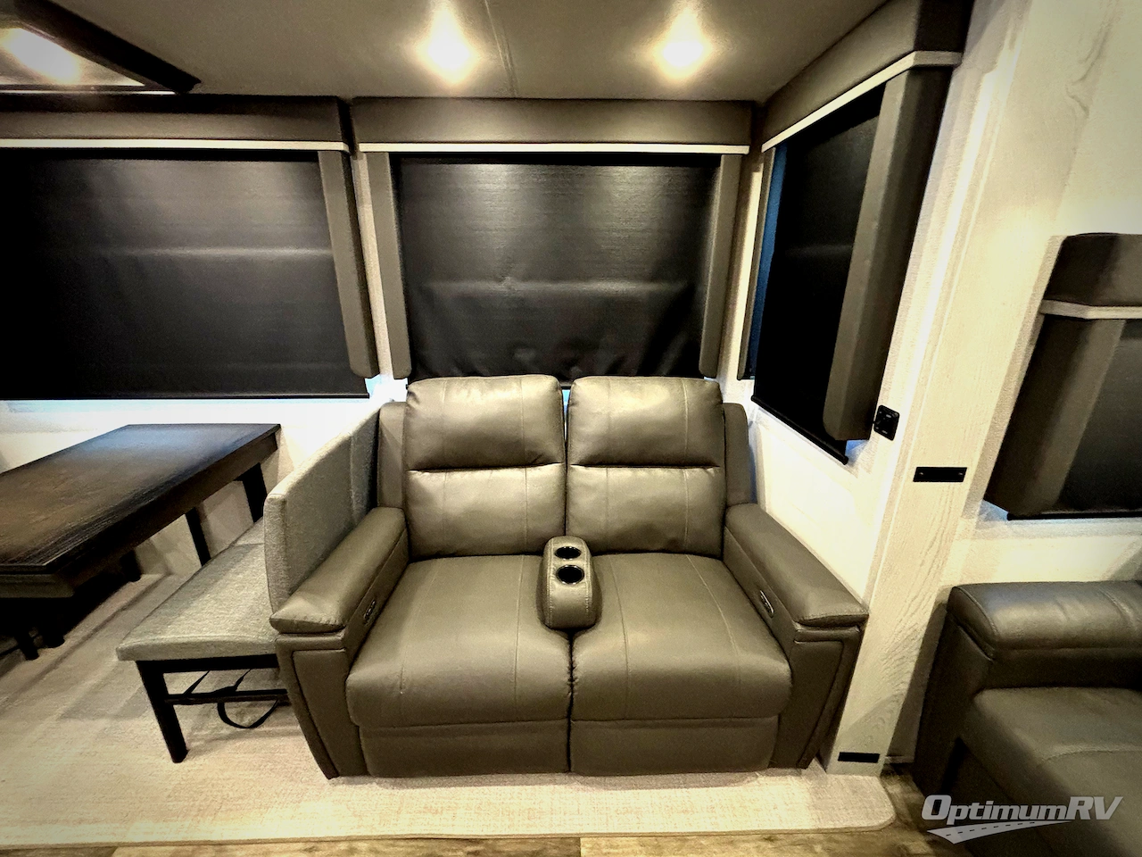 2023 Keystone Montana High Country 351BH Photo 17