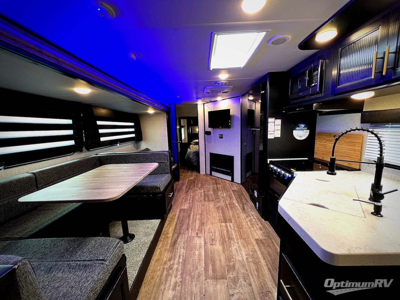 2022 Forest River Cherokee Grey Wolf 27DBH Photo 5