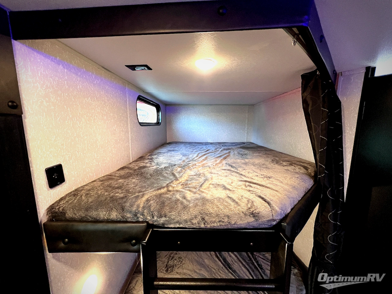 2022 Forest River Cherokee Grey Wolf 27DBH Photo 7