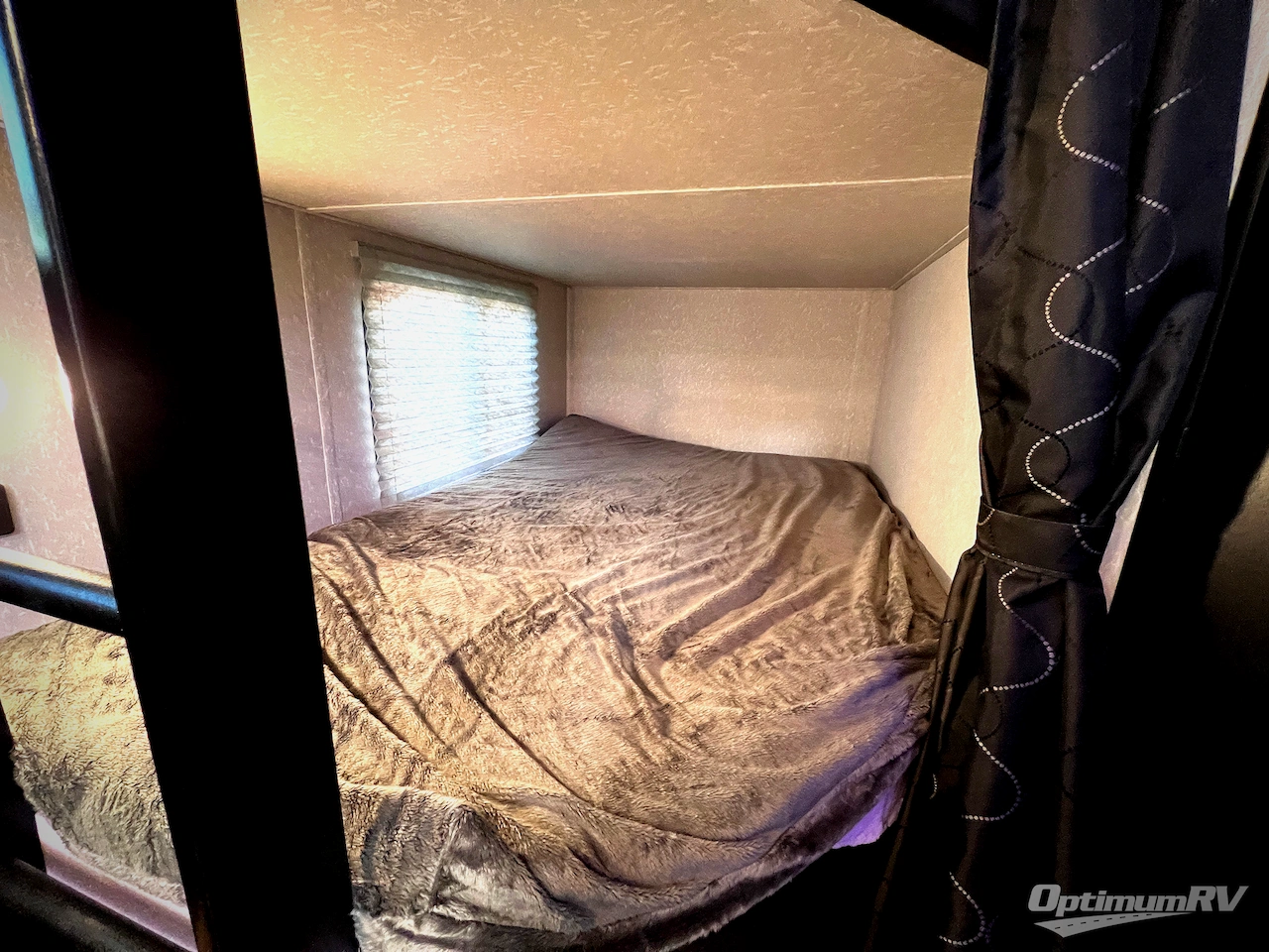 2022 Forest River Cherokee Grey Wolf 27DBH Photo 8