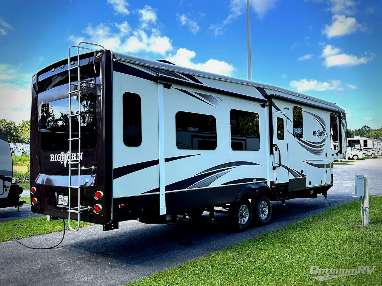2015 Heartland Bighorn 3570RS Photo 2