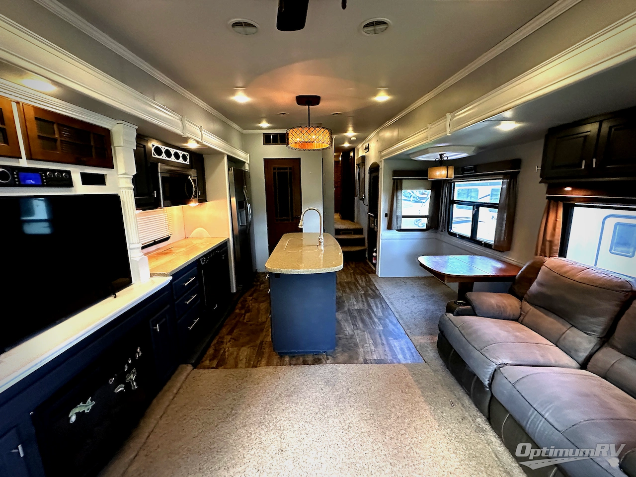2015 Heartland Bighorn 3570RS Photo 5