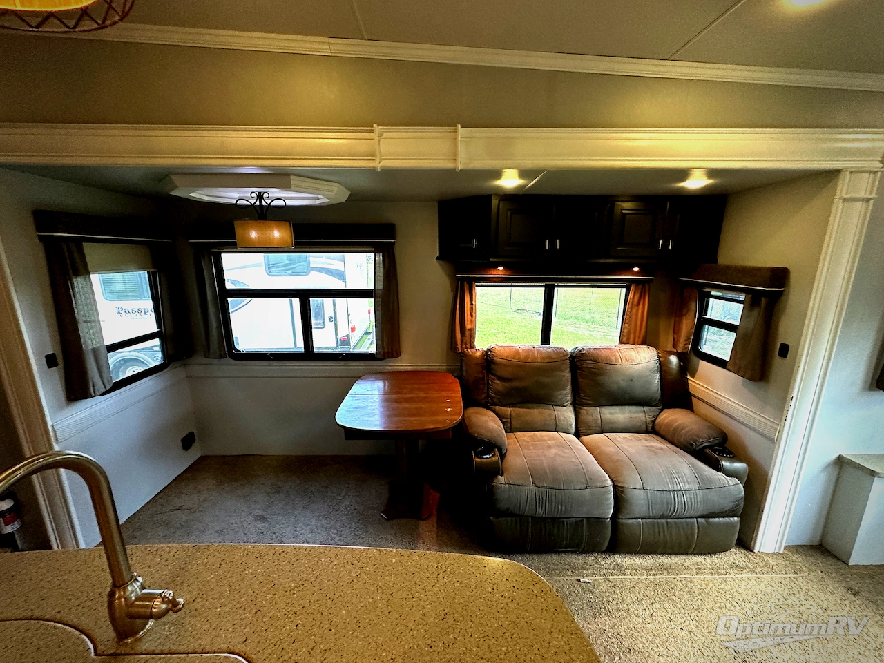 2015 Heartland Bighorn 3570RS Photo 6